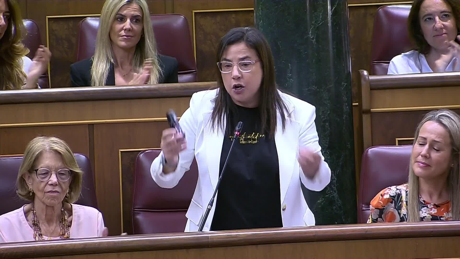 va ana vazquez expulsada por gas pimienta