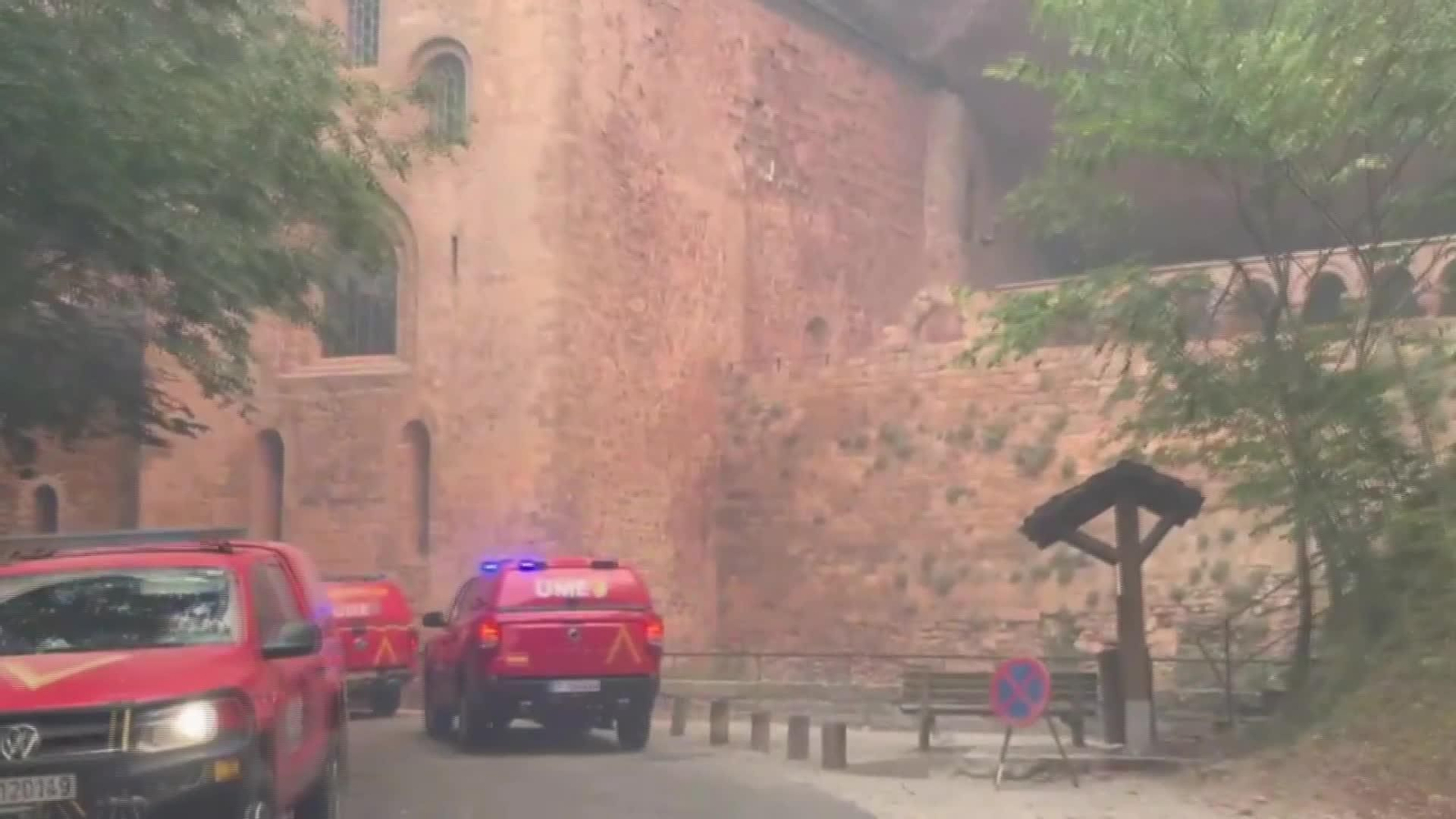 V009-HUESCA IMAGENES INCENDIO PEÑAS DE RIGLOS