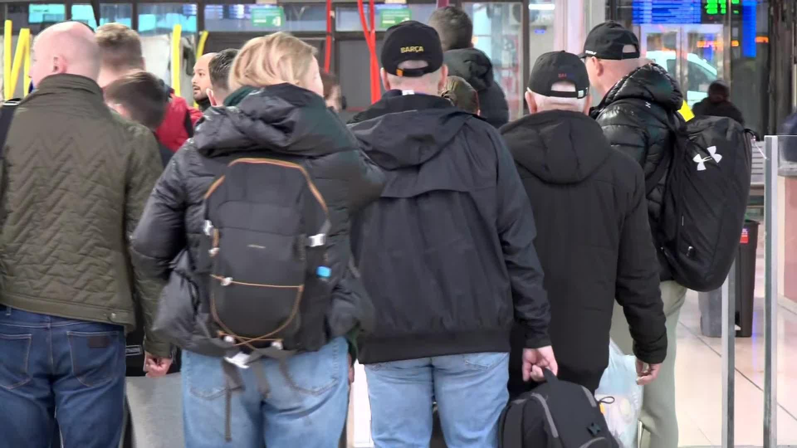 L021-BARCELONA PASAJEROS AFECTADOS HUELGA MAQUINISTAS