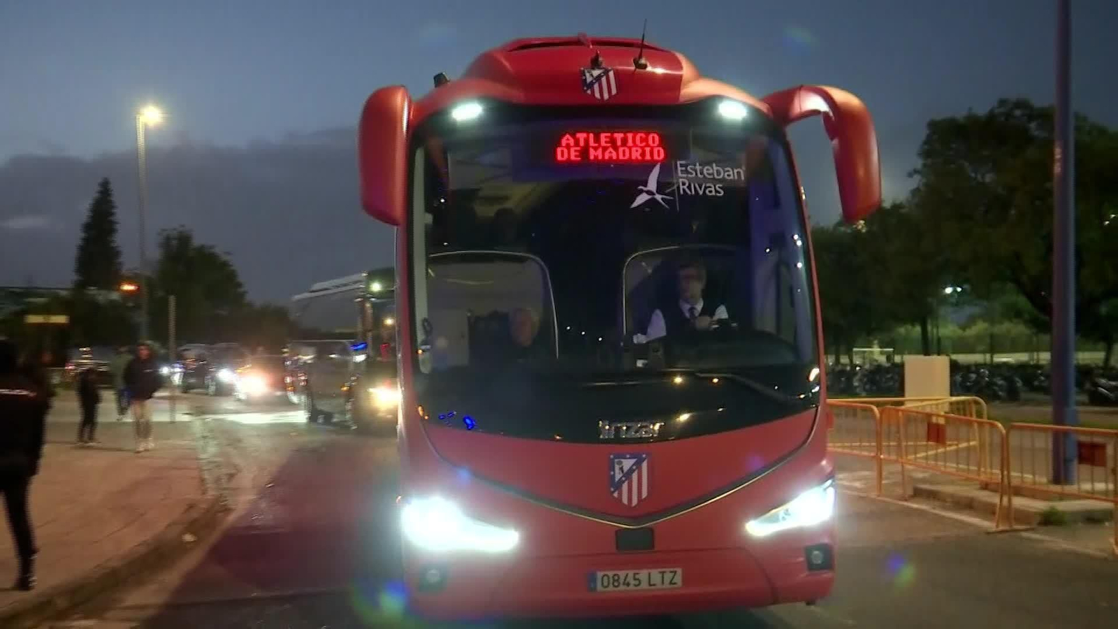 J087-SEVILLA LLEGADAS REAL BETIS ATLETICO DE MADRID