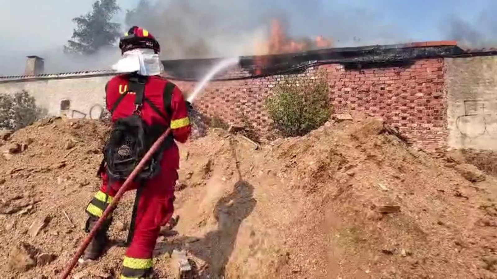 V069-MADRID UME INCENDIO PELAYOS DE LA PRESA