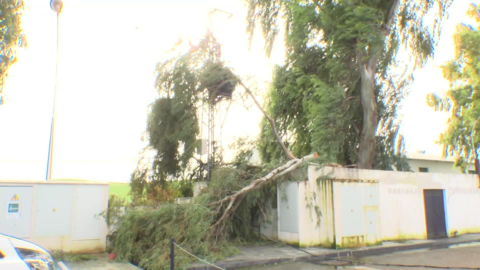 X032-CORDOBA VIENTO Y LLUVIA