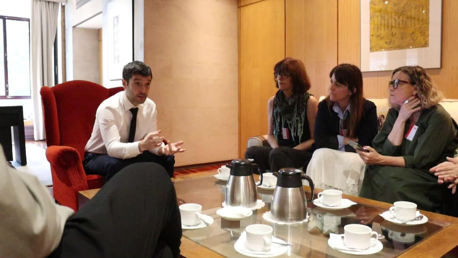 M038-MADRID MUDO REUNIÓN BUSTINDUY INQUILINOS