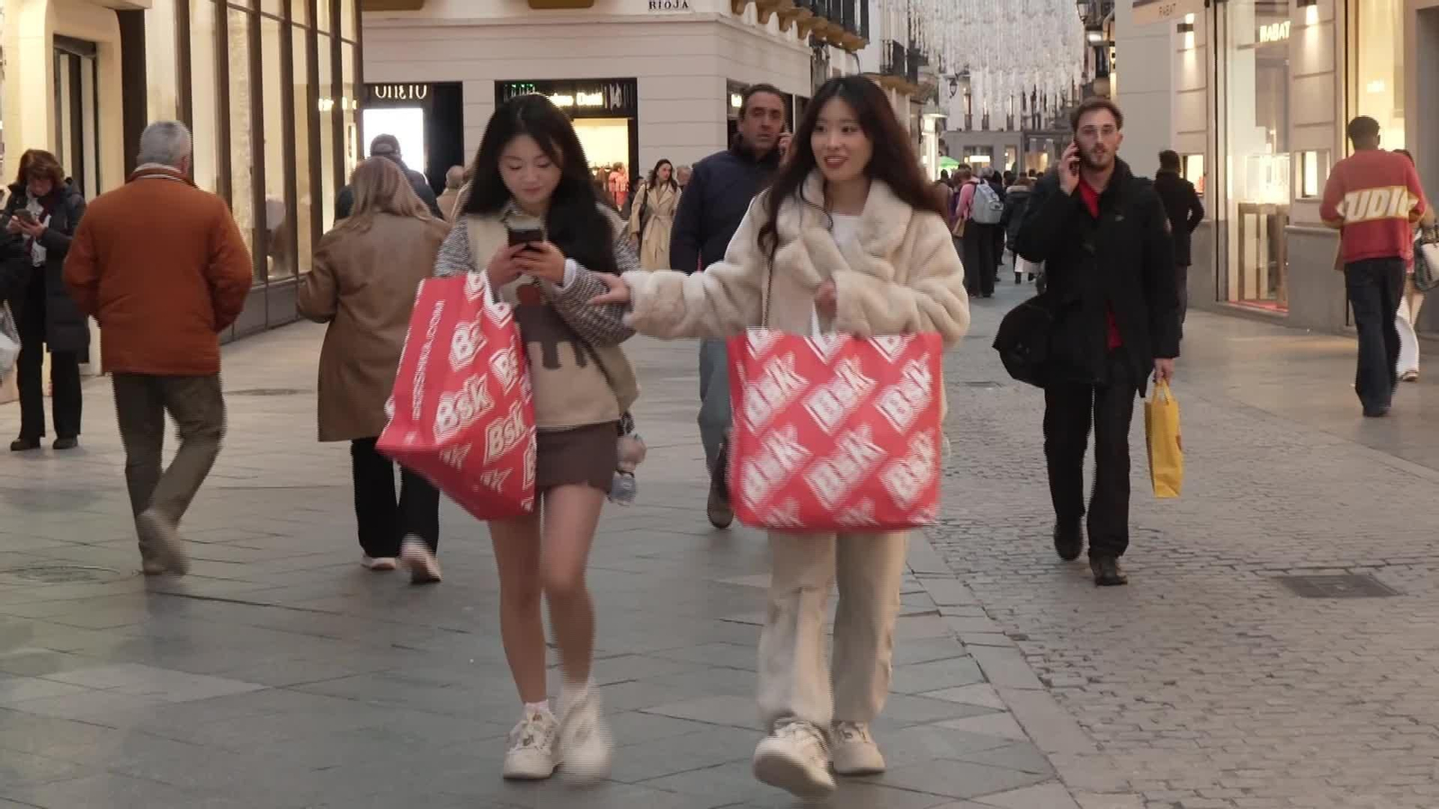 X062-VARIOS DÍA DE REBAJAS Y CAMBIOS TARDE