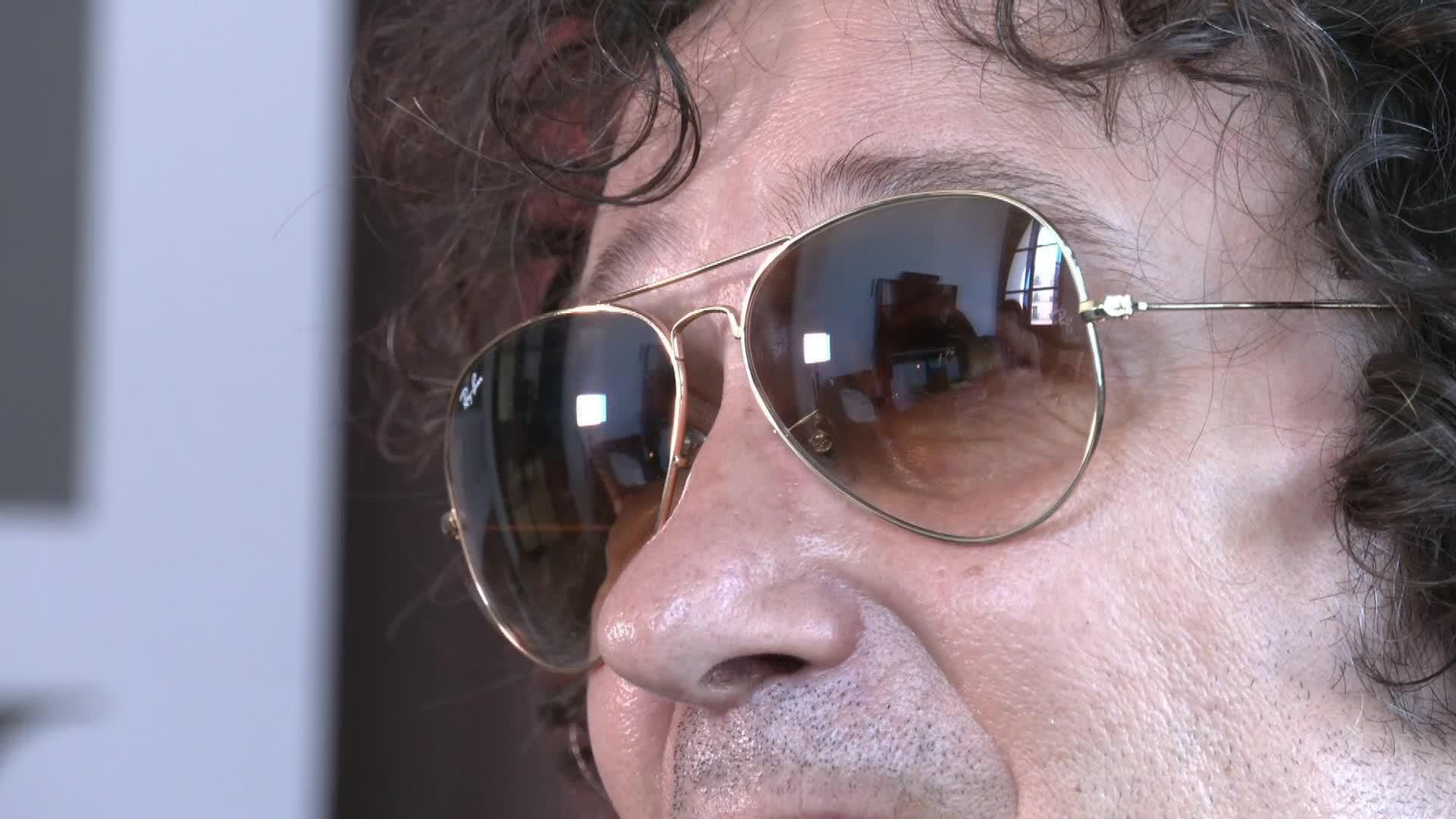 J045-MADRID ENTREVISTA BUNBURY