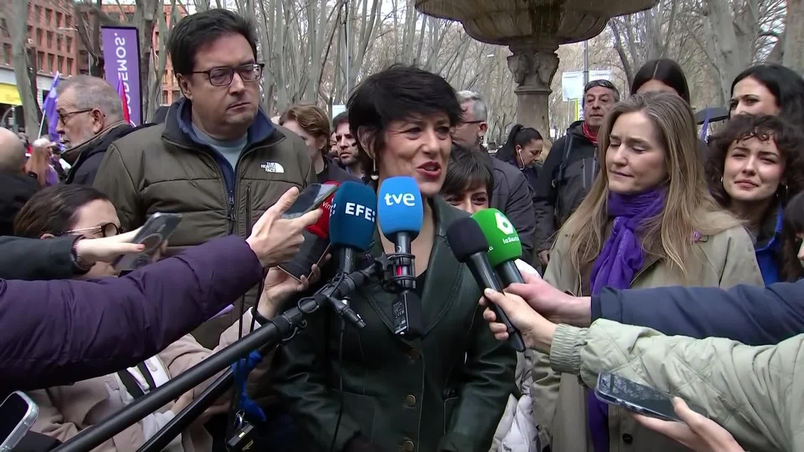 D032-MADRID PSOE OSCAR LOPEZ Y ELMA SAEZ MANI 8M