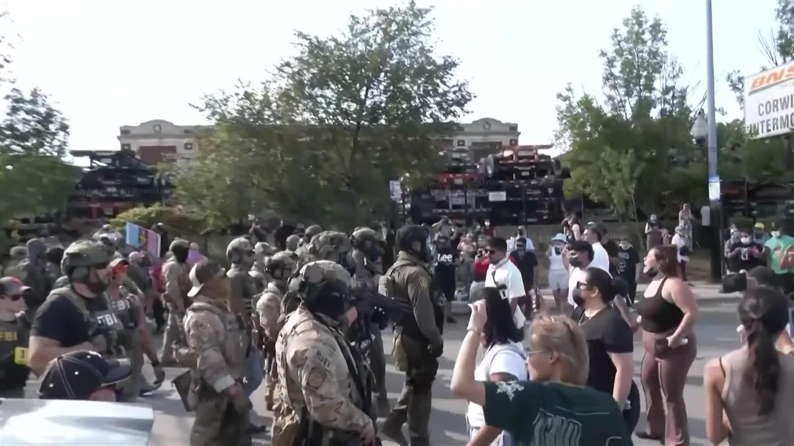 va eeuu protesta contra agentes antiinmigracion