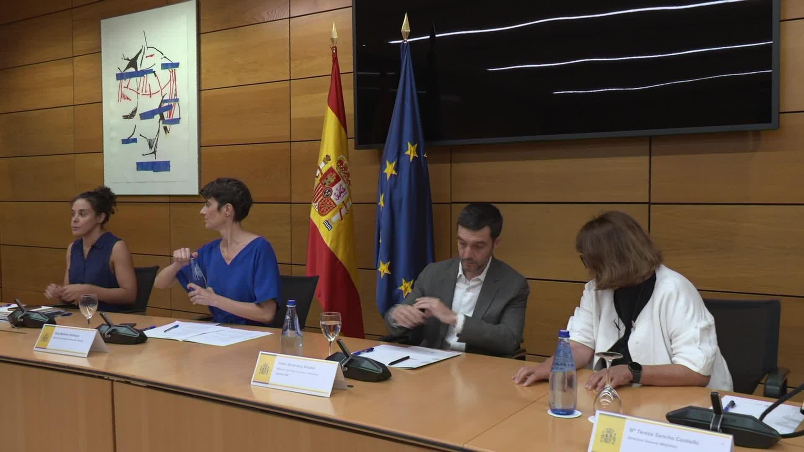 L027-MADRID BUSTINDUY MESA DIALOGO SOCIAL DEPENDENCIA
