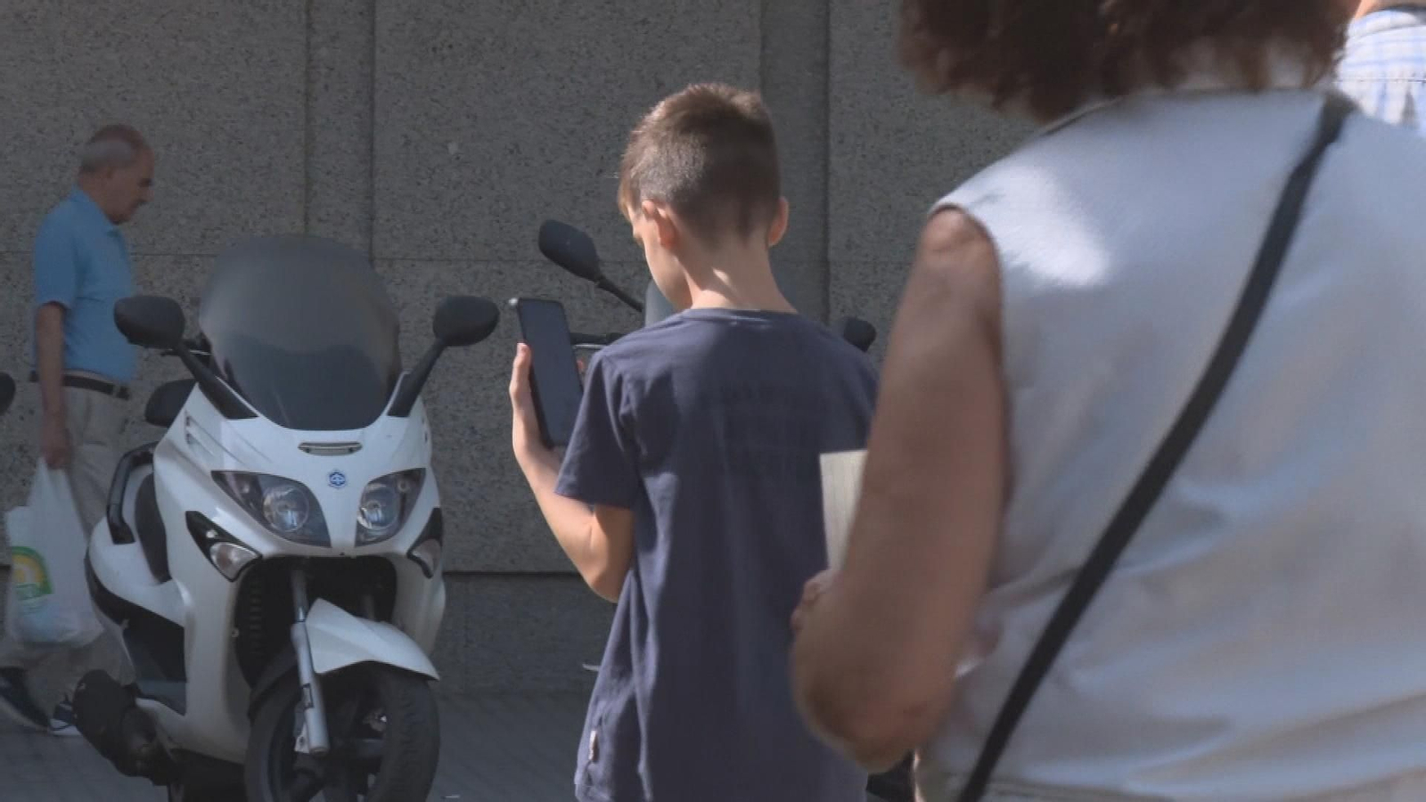 L061 SEVILLA EXPERTOS SOBRE DESESCALADA PANTALLAS NIÑOS frame 14723