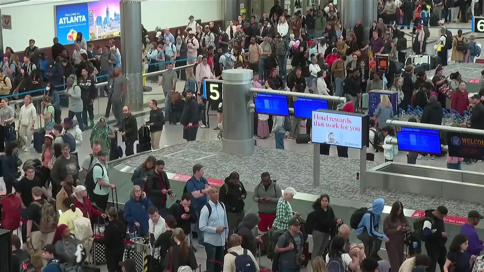 L069-EEUU CONTROLES DEL ICE EN AEROPUERTOS