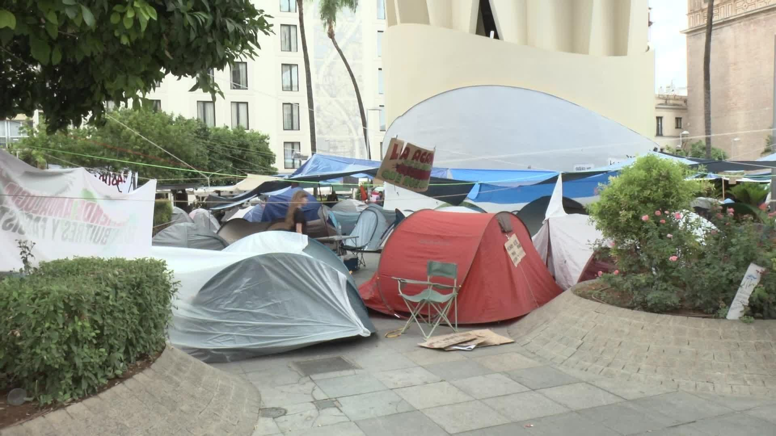 M038-SEVILLA ACAMPADA VIVIENDA