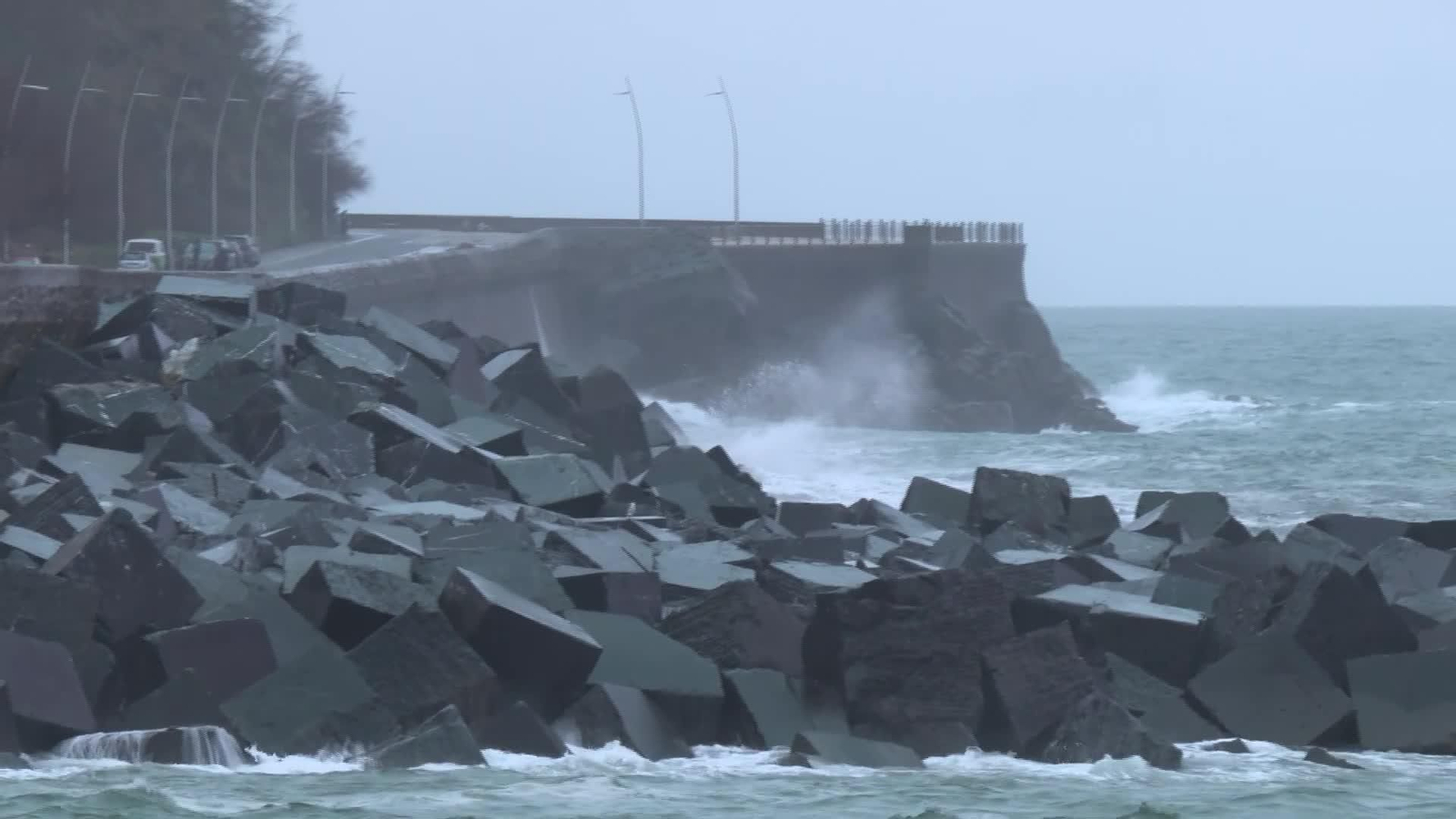 V076-SAN SEBASTIAN TEMPORAL TARDE