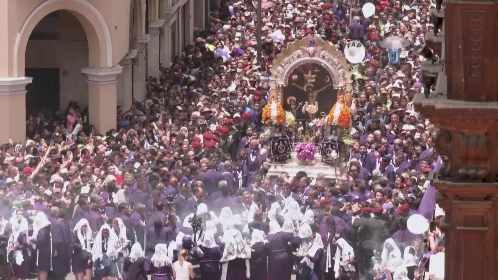 D004-PERU PROCESION SEÑOR DE LOS MILAGROS