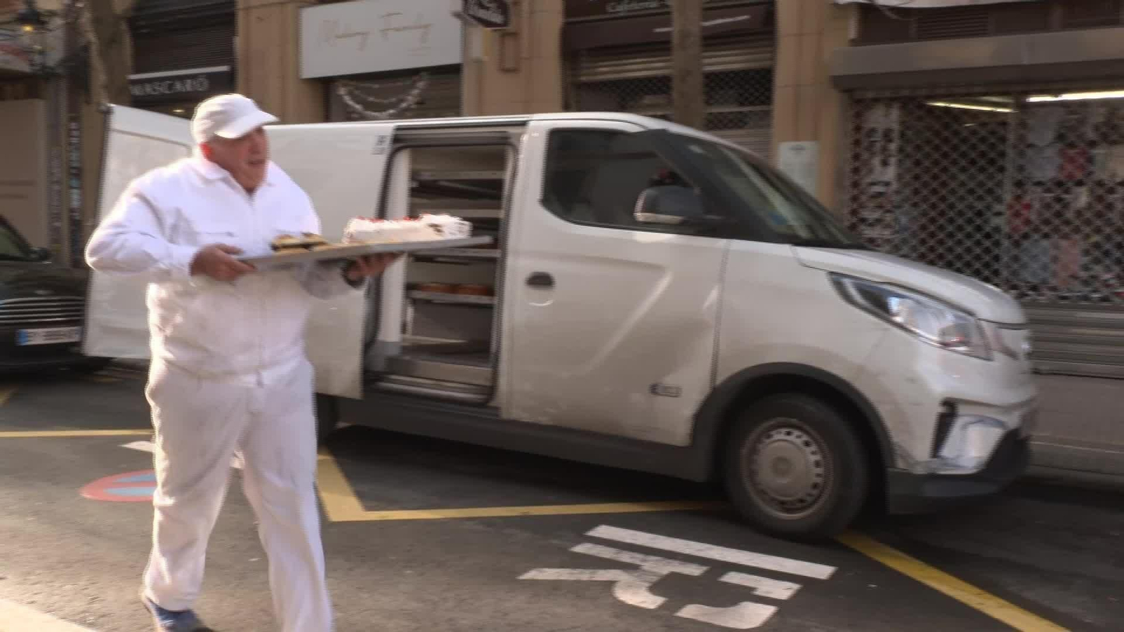 J026-VARIOS TRABAJADORES 1 DE ENERO