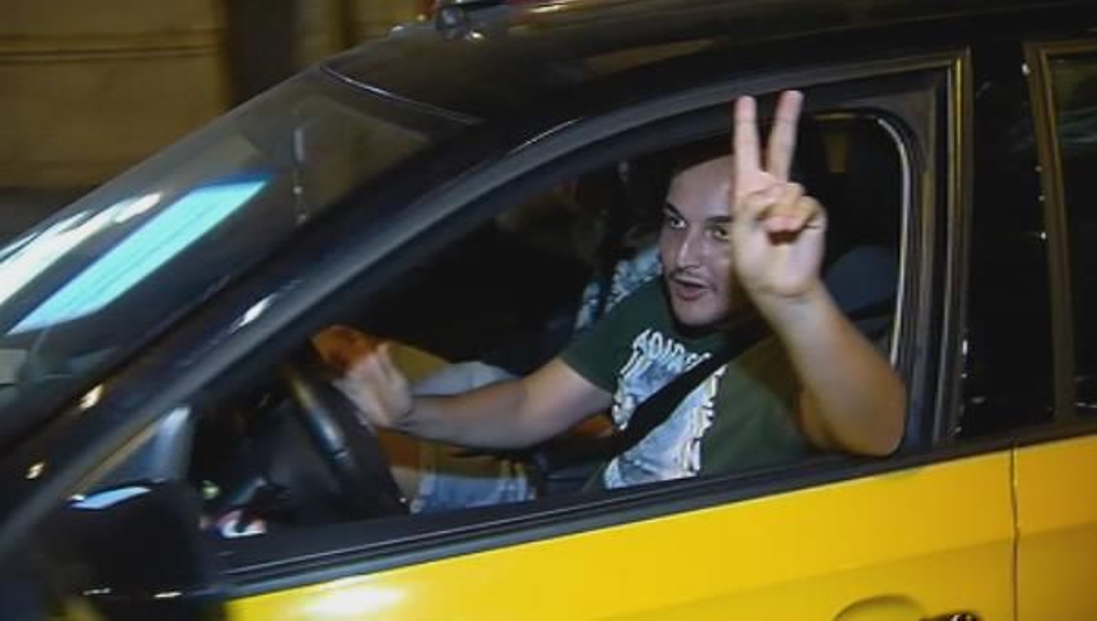 Los taxistas de Barcelona desconvocan la huelga y retoman el servicio Los taxistas de Barcelona desconvocan la huelga y retoman el servicio