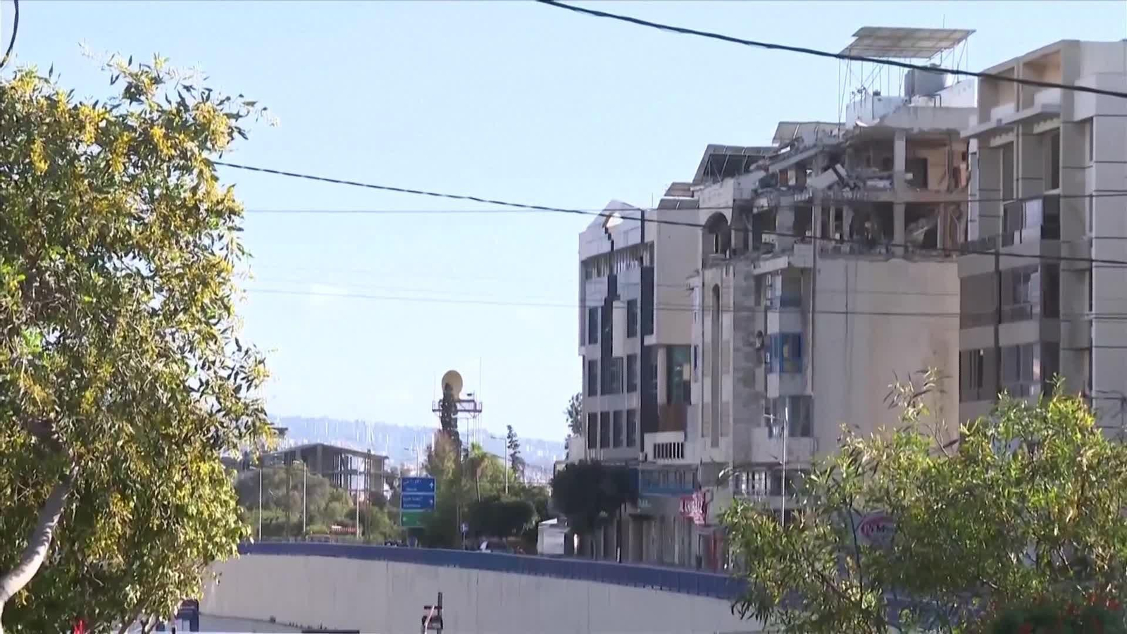 M040-LIBANO BOMBARDEADO UN EDIFICIO EN BEIRUT