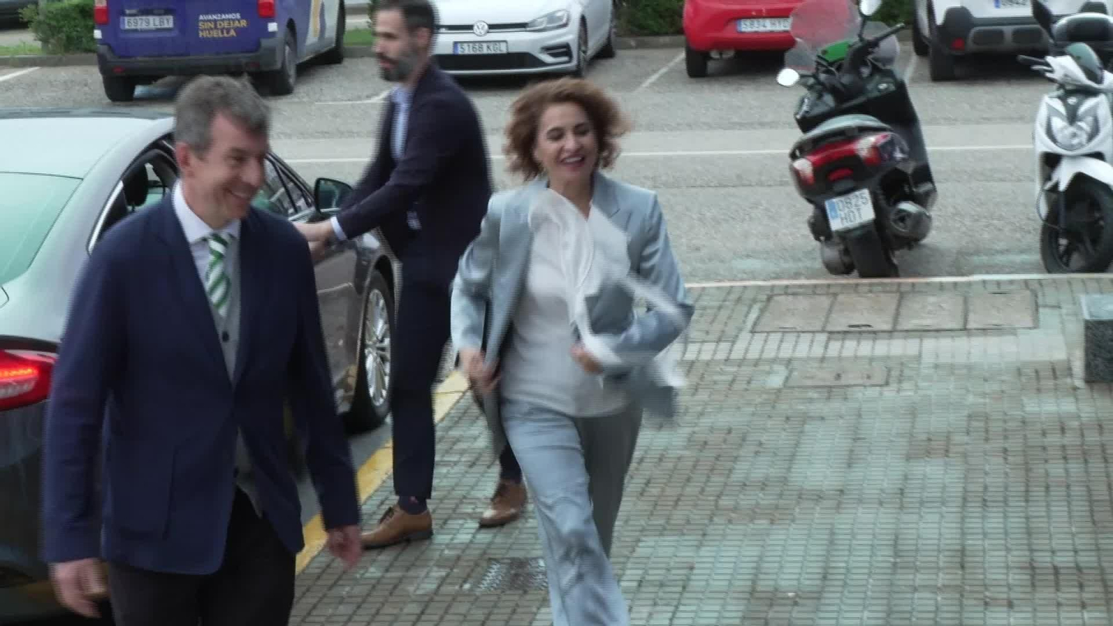 V084-CADIZ MARIA JESUS MONTERO