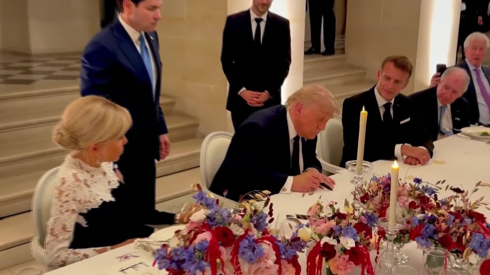 J005-FRANCIA FIRMA ACUERDO PAZ EEUU E IRAN