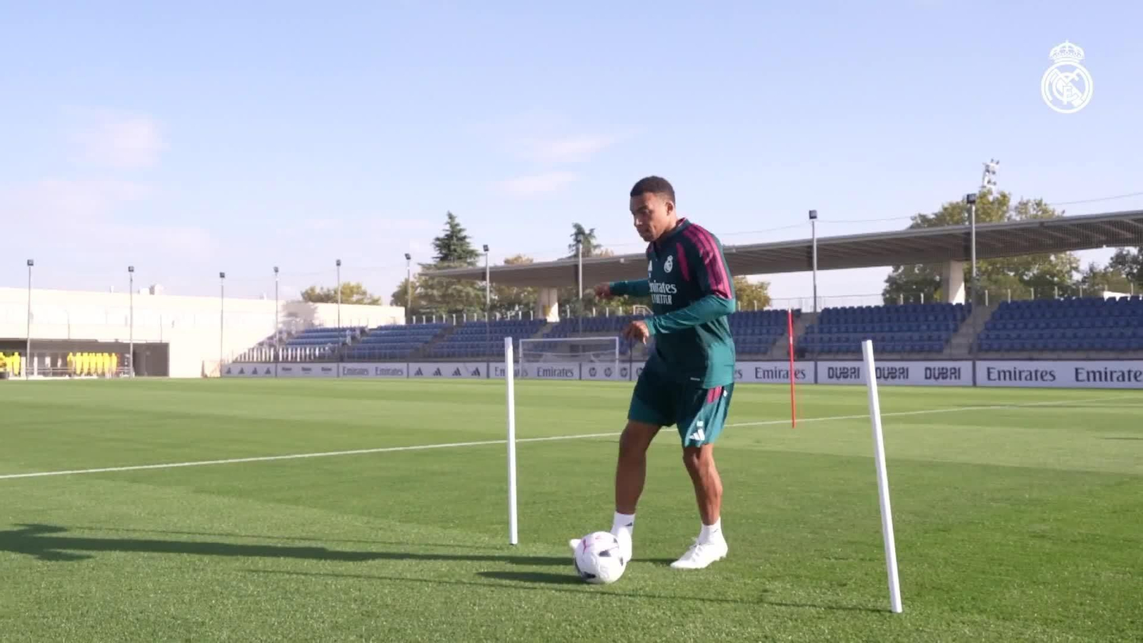 va mbappe entrena solo