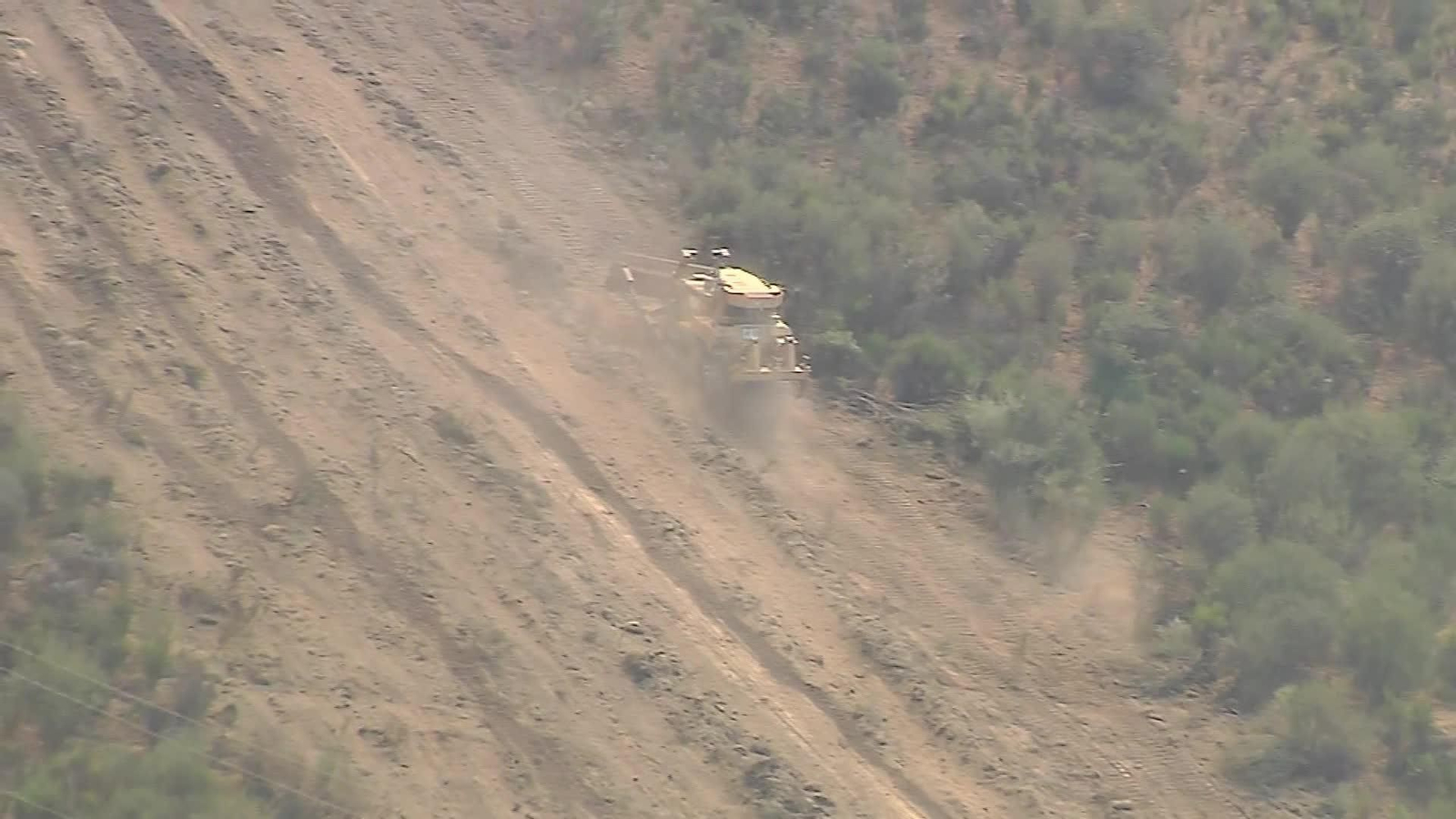 L062-LEON INCENDIO FORESTAL LA BAÑA VECINOS CONTRA EL FUEGO