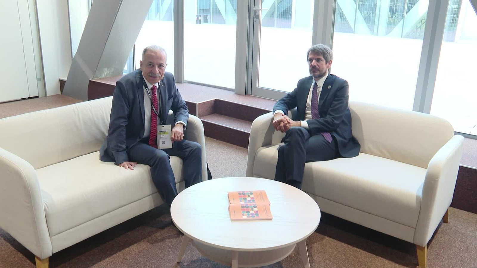 X025-BARCELONA URTASUN CON EMBAJADOR PALESTINO