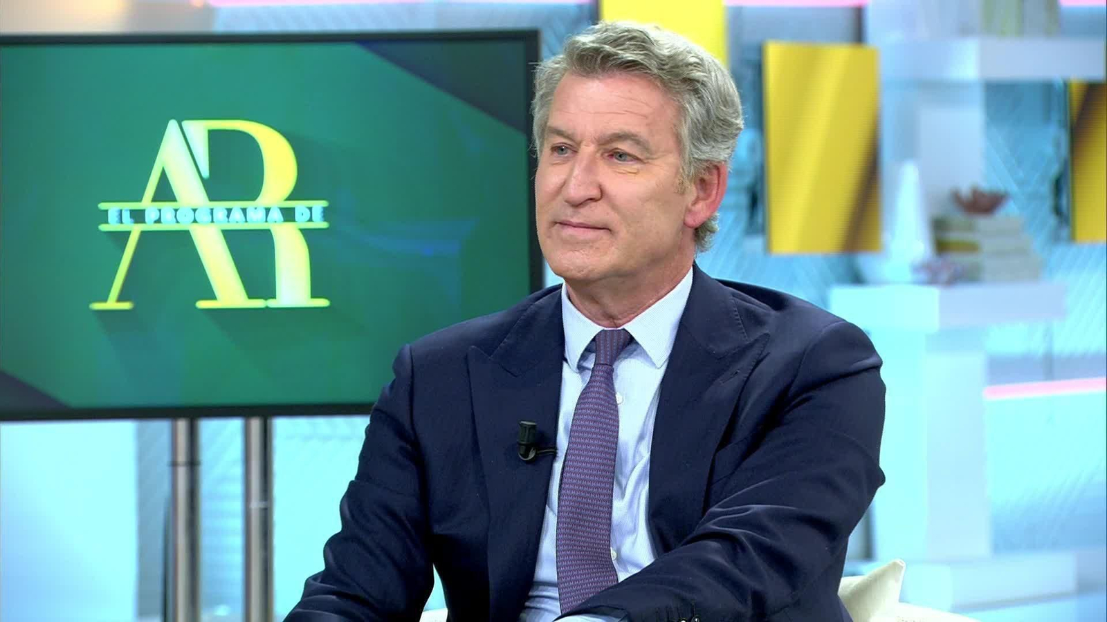 L012-MADRID ENTREVISTA FEIJOO MEDIASET 3