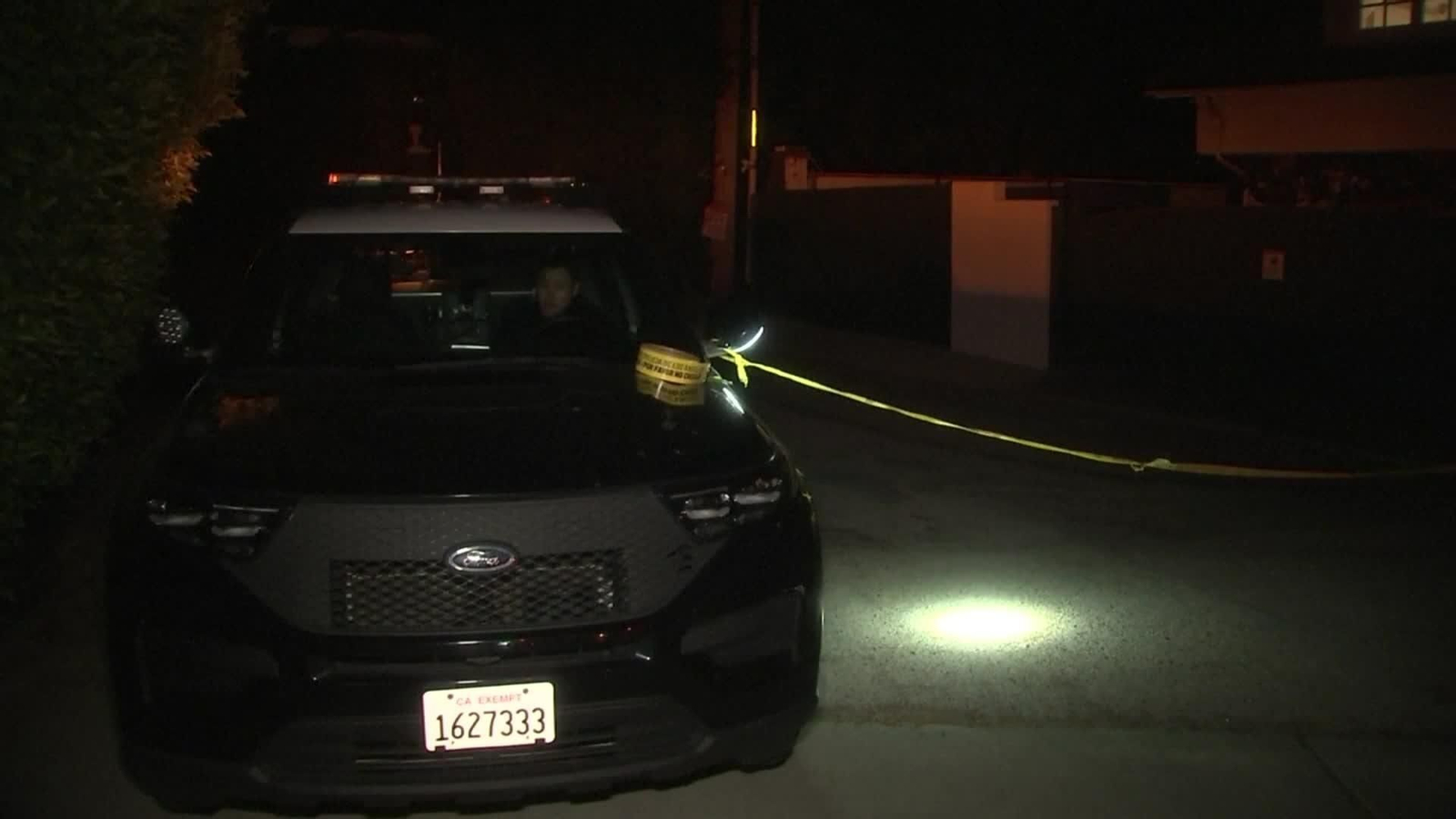 L004-EEUU DISPAROS CASA RIHANNA