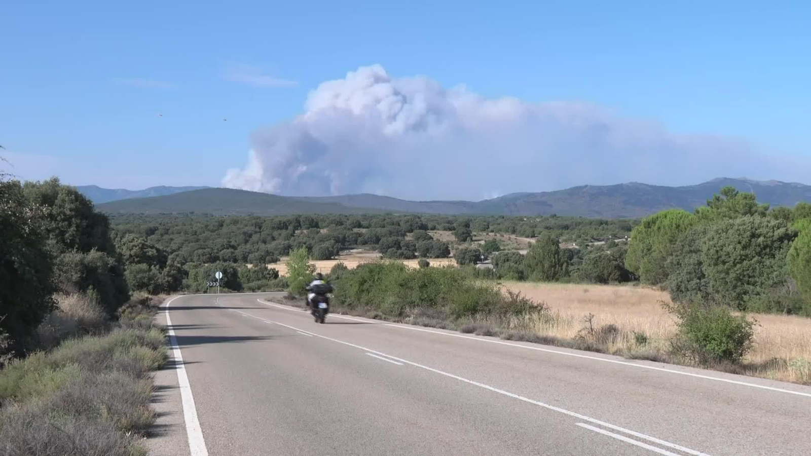 L077-GUADALAJARA LA MIERLA INCENDIO TARDE