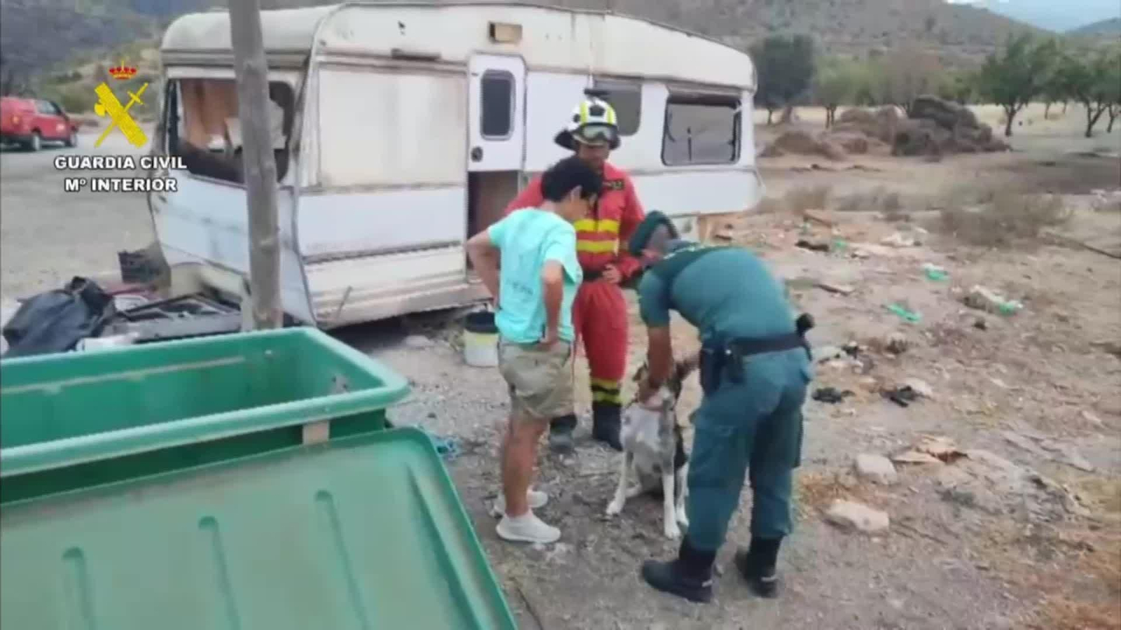 D019-ALMERIA RESCATE MASCOTAS TRAS INCENDIO
