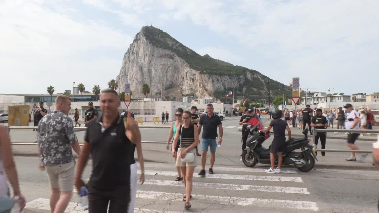 X016-CADIZ TRABAJADORES SIN FRONTERA GIBRALTAR