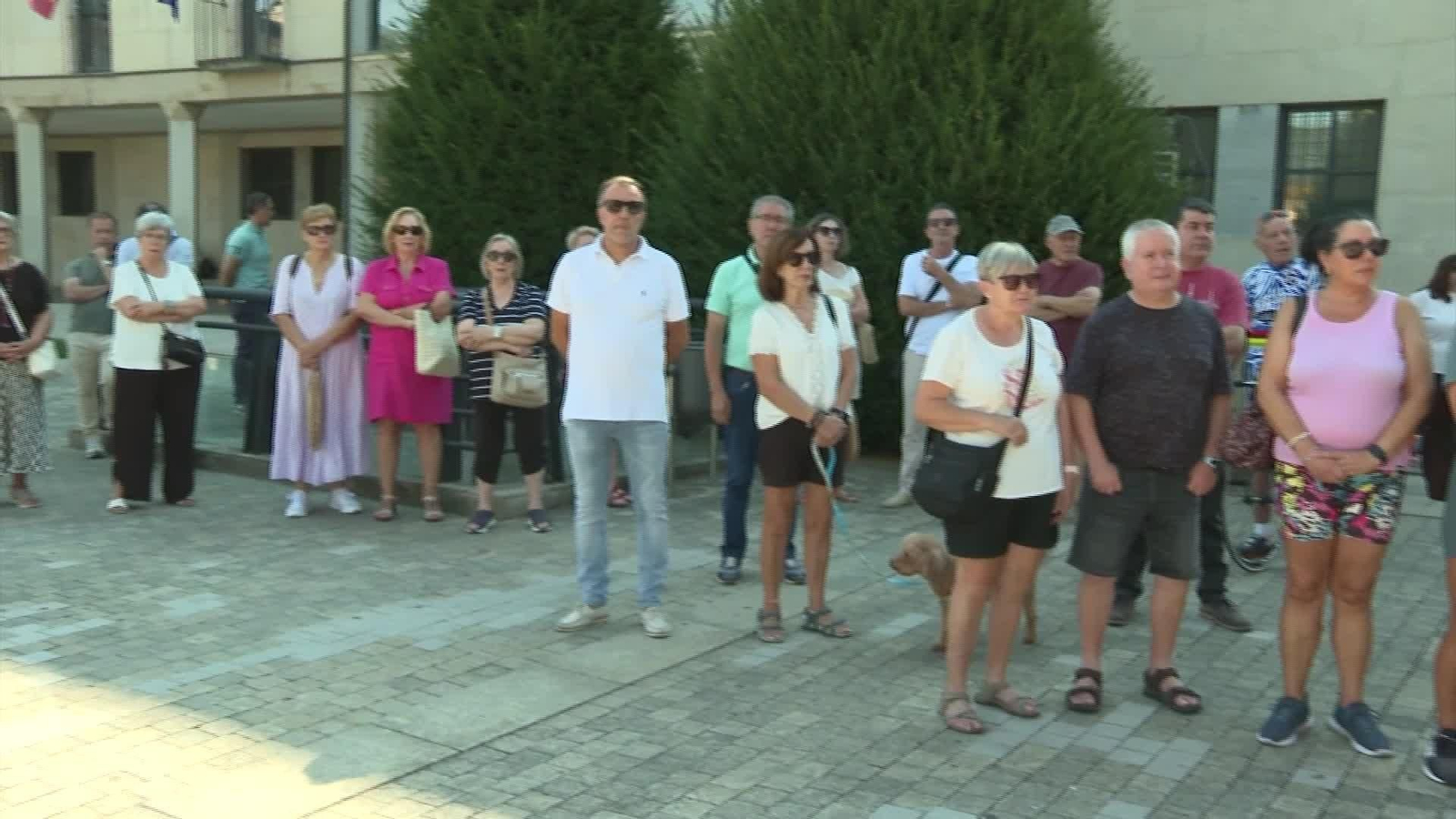L028-LEON MINUTO SILENCIO MUERTAS RIADA PONFERRADA