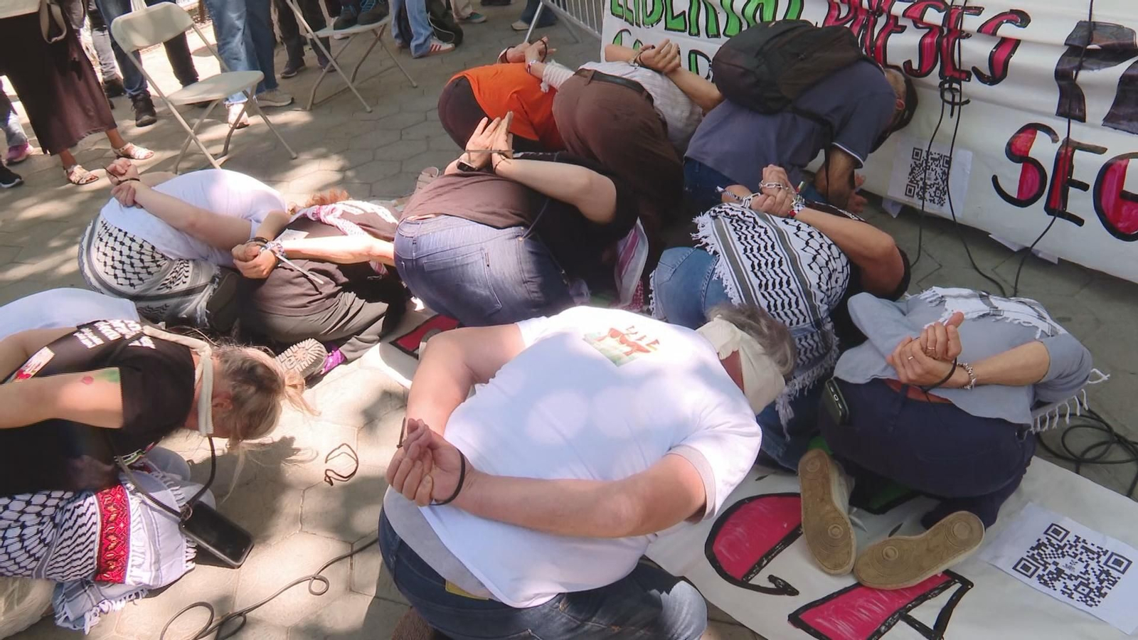 J025 BARCELONA RP FLOTILLA SOBRE DETENIDOS frame 1327