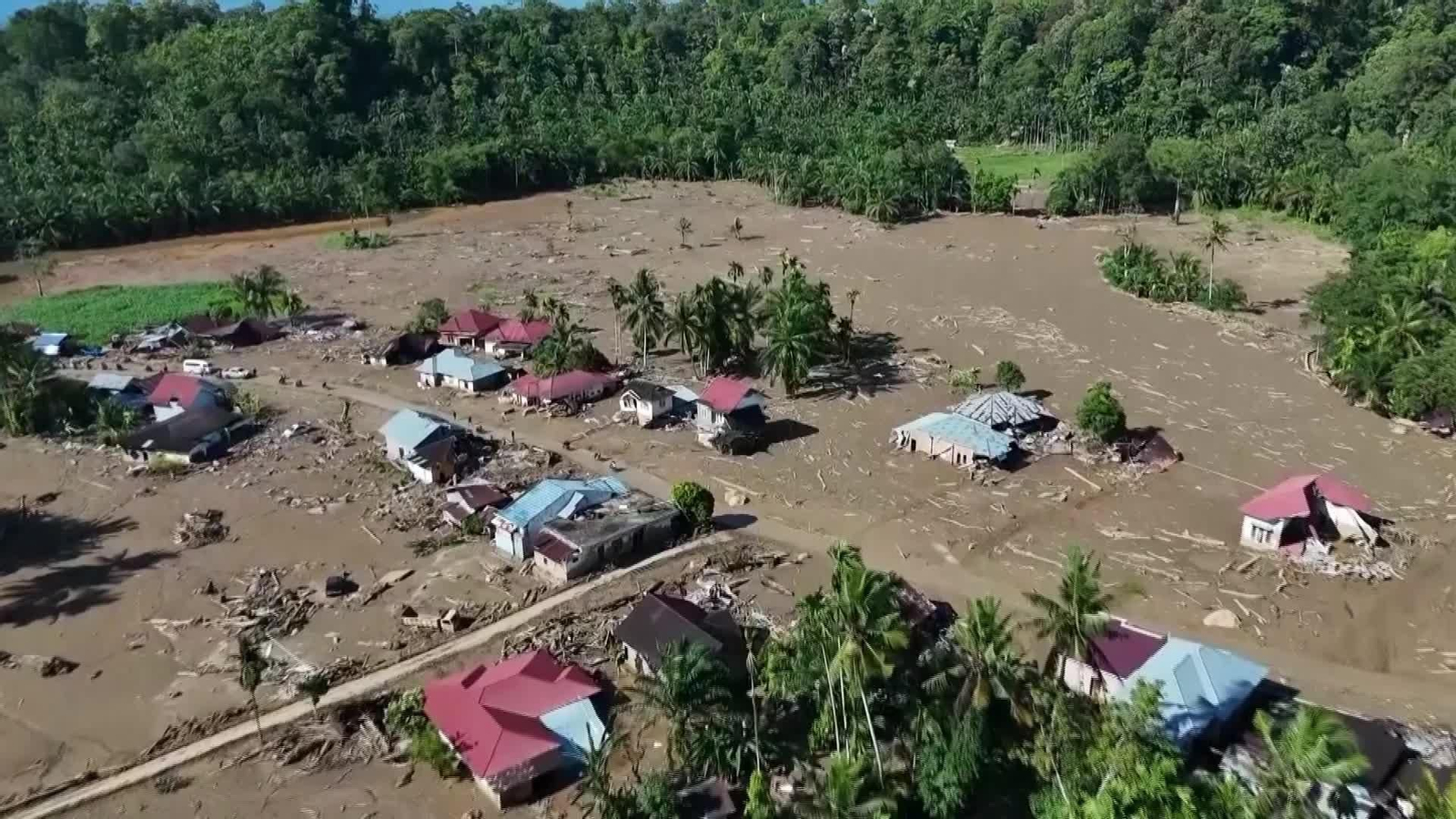 L067-VARIOS TEMPORAL SUDESTE ASIÁTICO