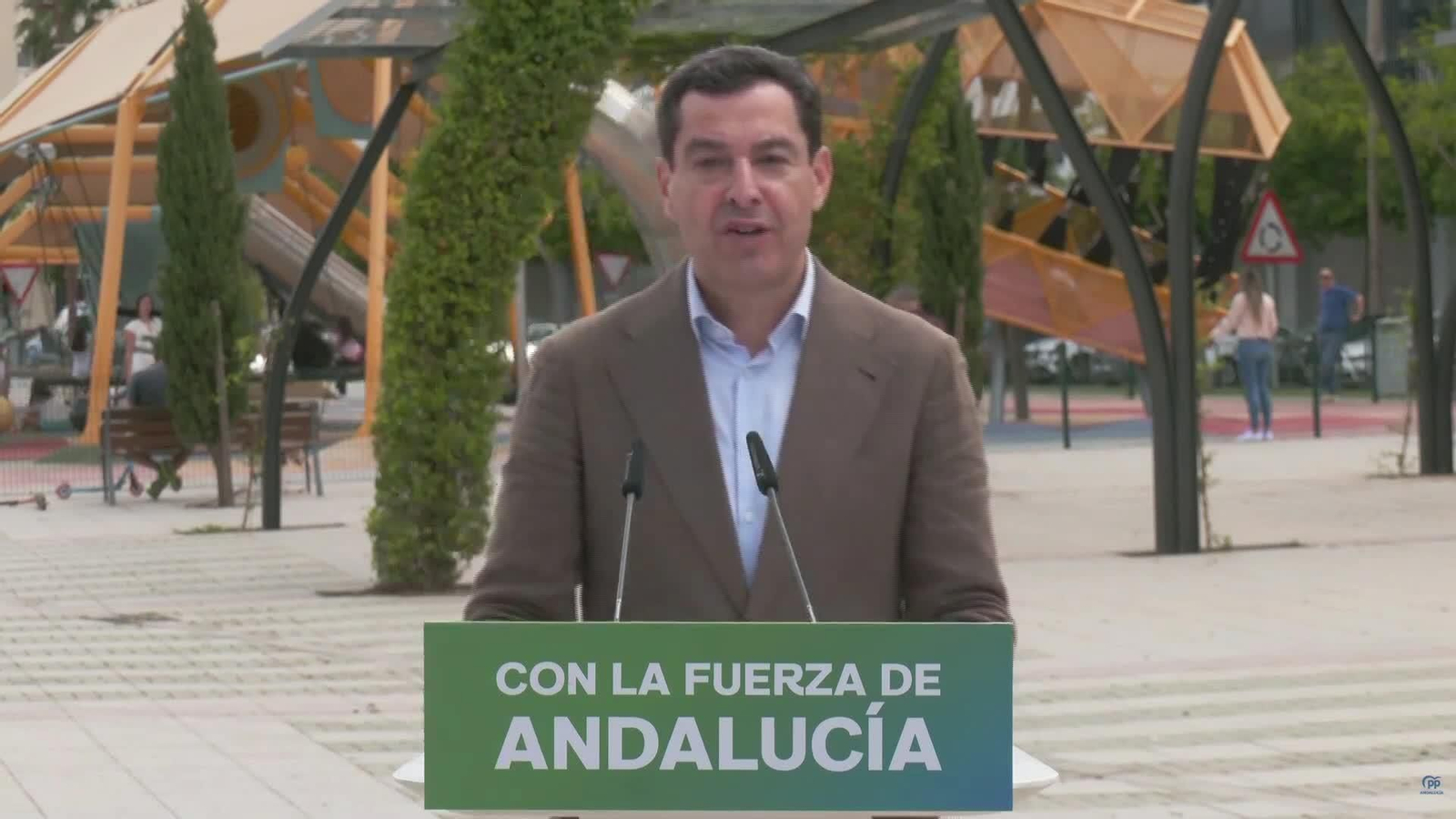 D016-SEVILLA ACTO JUANMA MORENO DOS HERMANAS