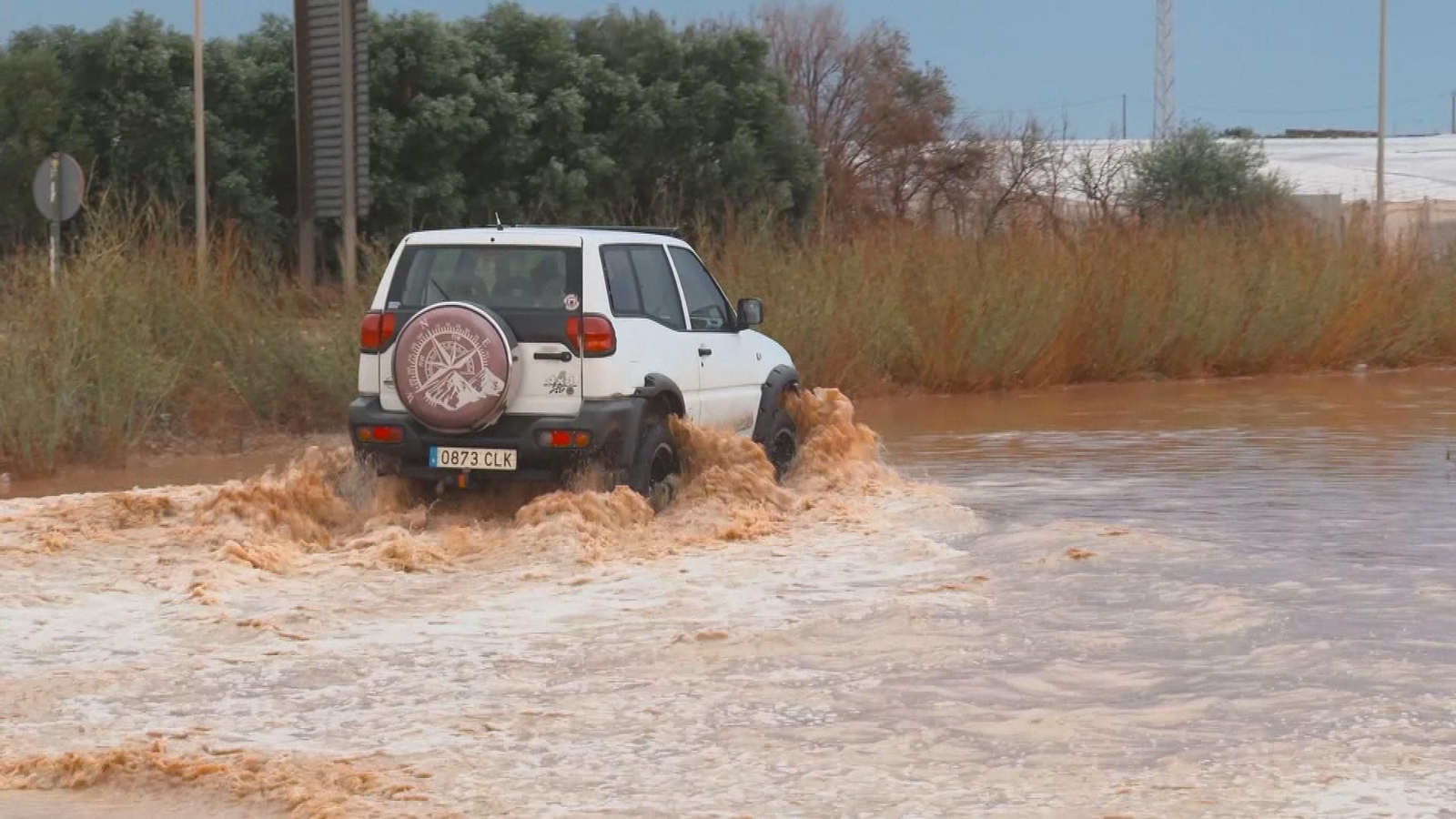 El temporal ha dejado este sábado calles anegadas en El Ejido
