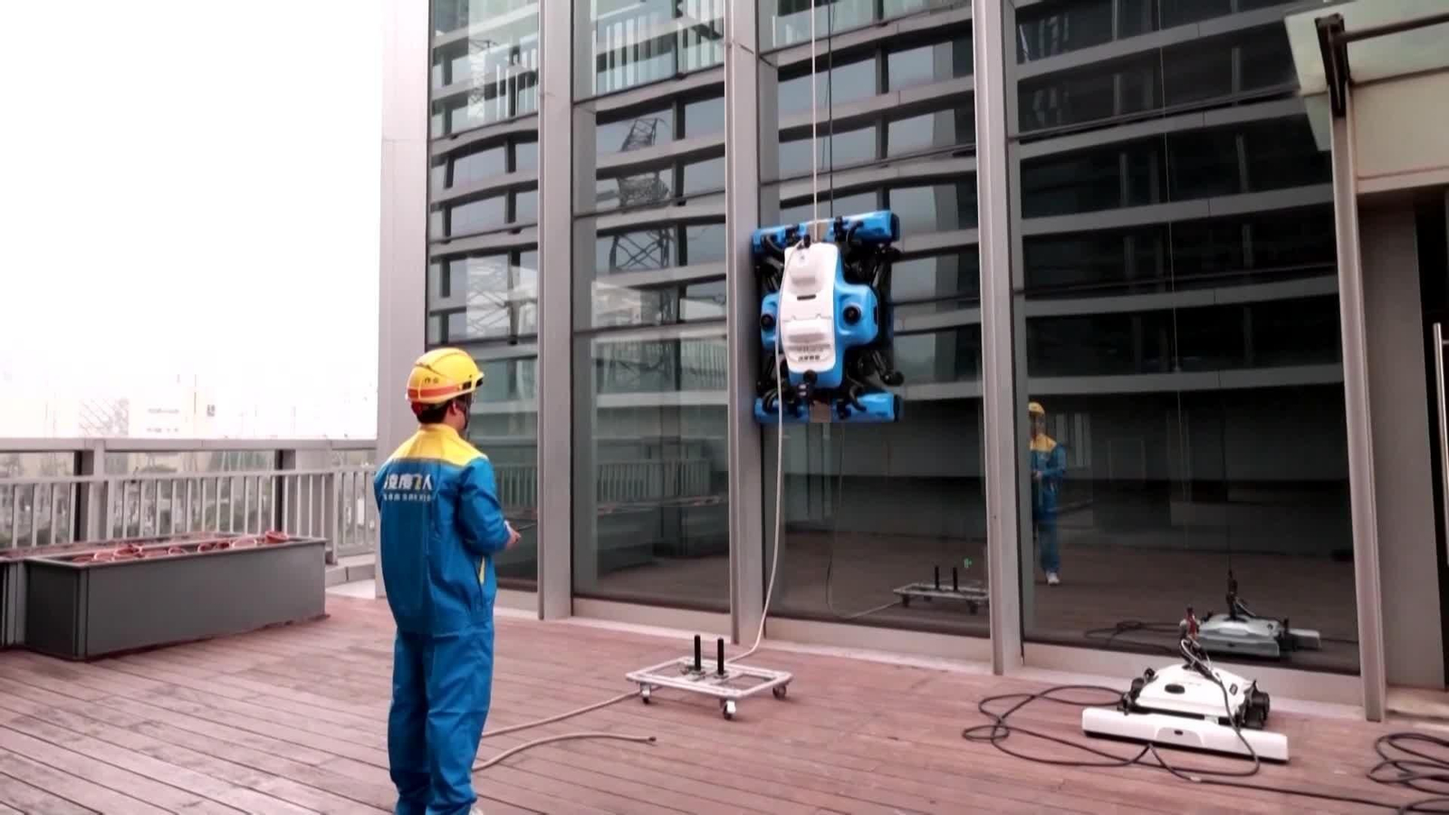 va robots limpia ventanas