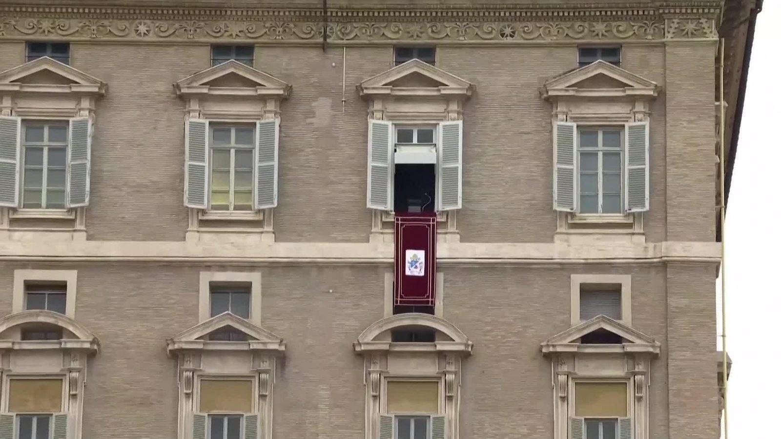 D009-VATICANO PAPA PIDE PAZ EN ORIENTE MEDIO