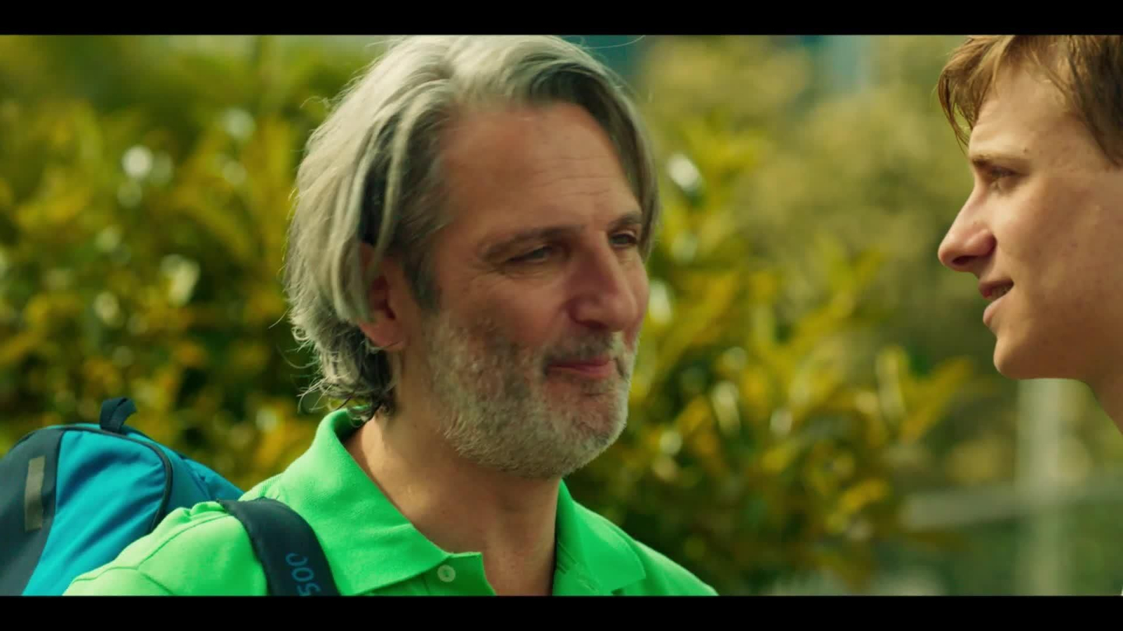 web todos los lados de la cama