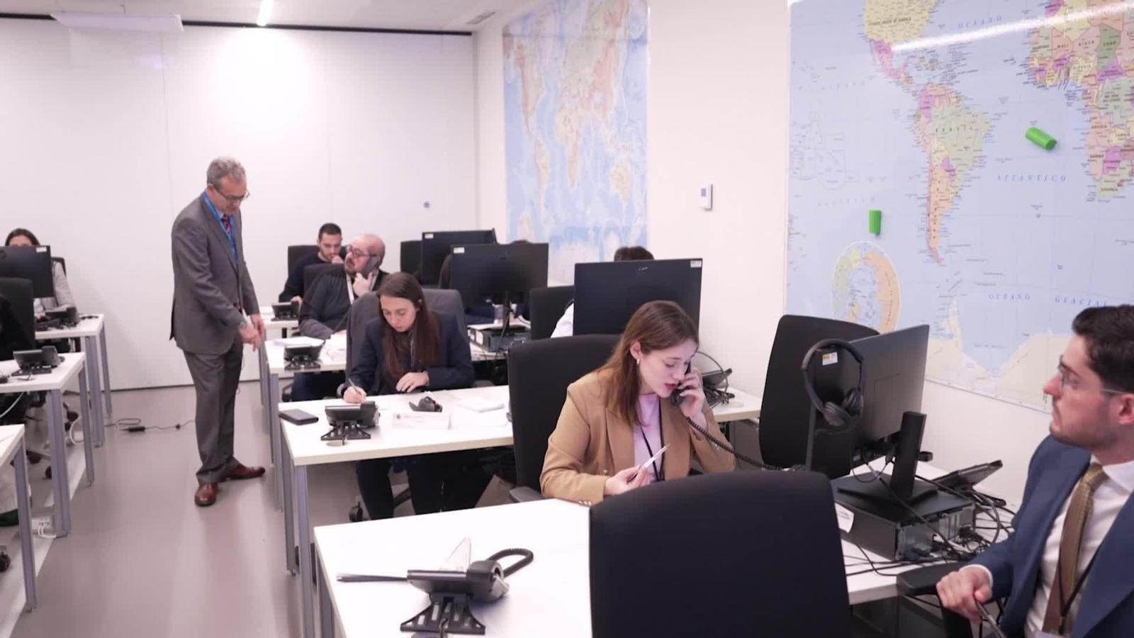 L043-MADRID SALA EMERGENCIA CONSULAR EXTERIORES