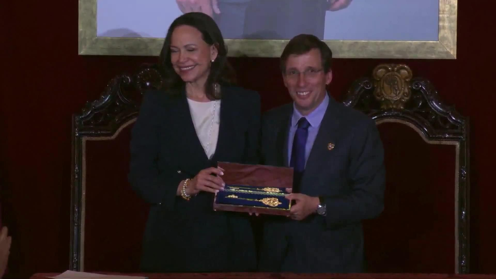 va corina llaves ayuntamiento