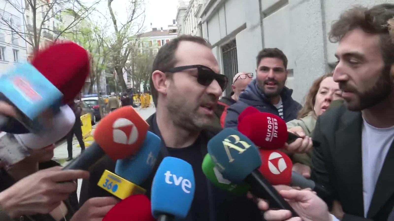 va salida hijo abalos