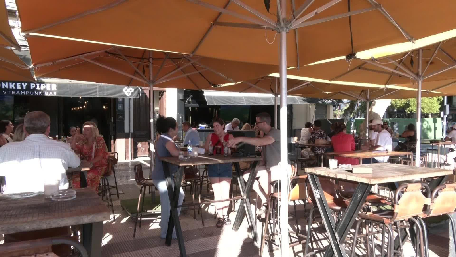 S036-SEVILLA VUELTA A LA RUTINA