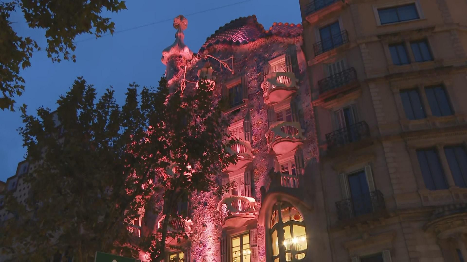 Edificios Barcelona Cáncer de Mama