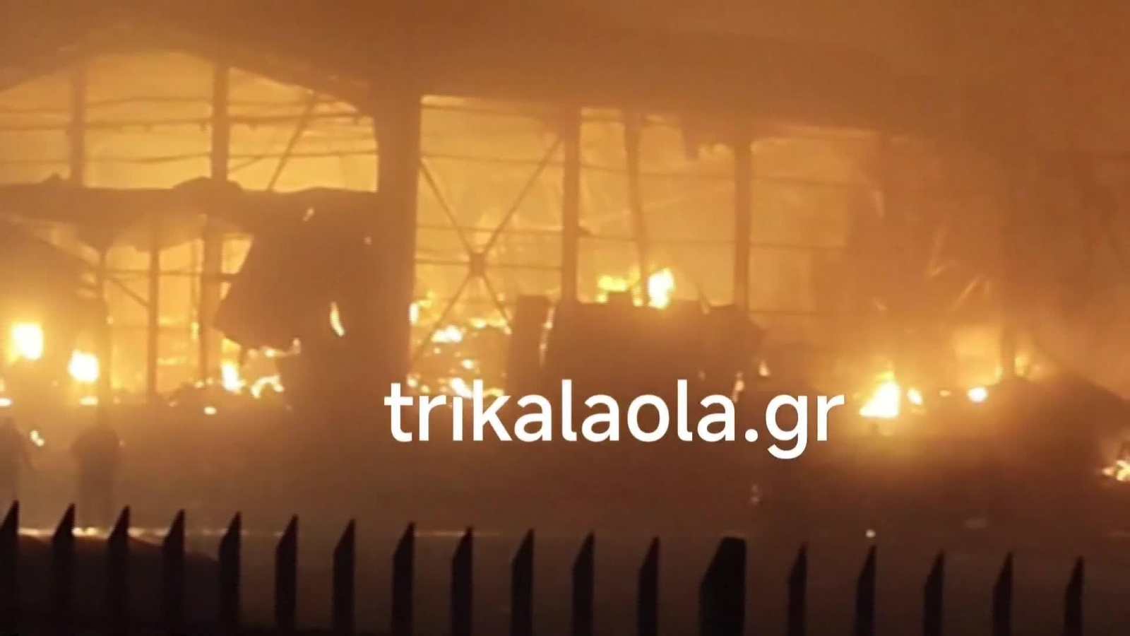L100-GRECIA INCENDIO FABRICA GALLETA