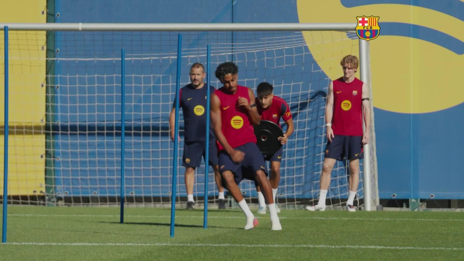 S016-BARCELONA ENTRENAMIENTO BARSA
