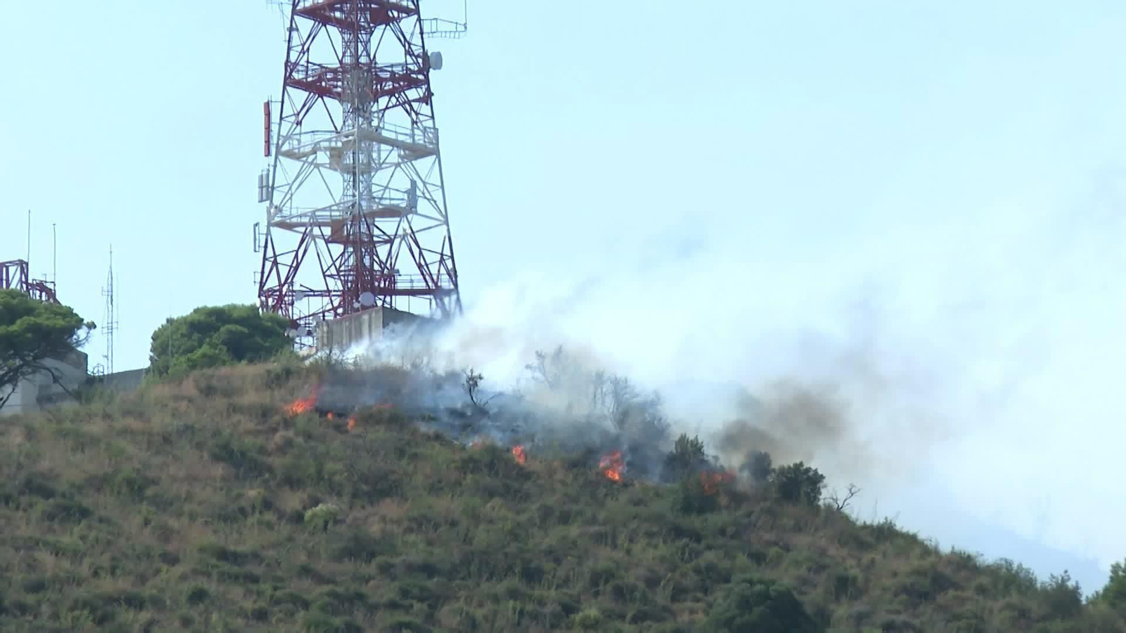 V064-BARCELONA INCENDIO COLLSEROLA