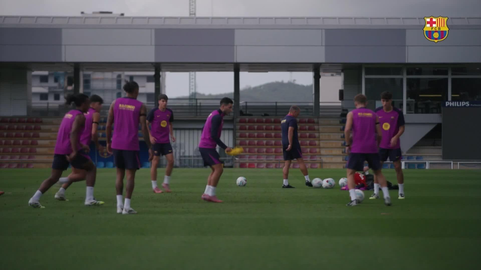 va entrenamiento fc barcelona viernes