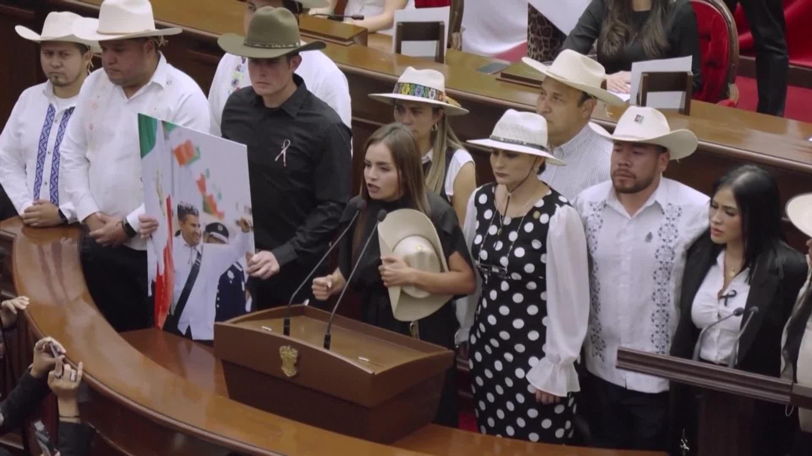 va grecia quiroja sobre lucha carteles