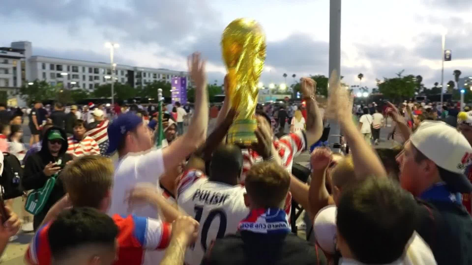 S001-EEUU MUNDIAL FANS CELEBRAN VICTORIA EEUU SOBRE PARAGUAY