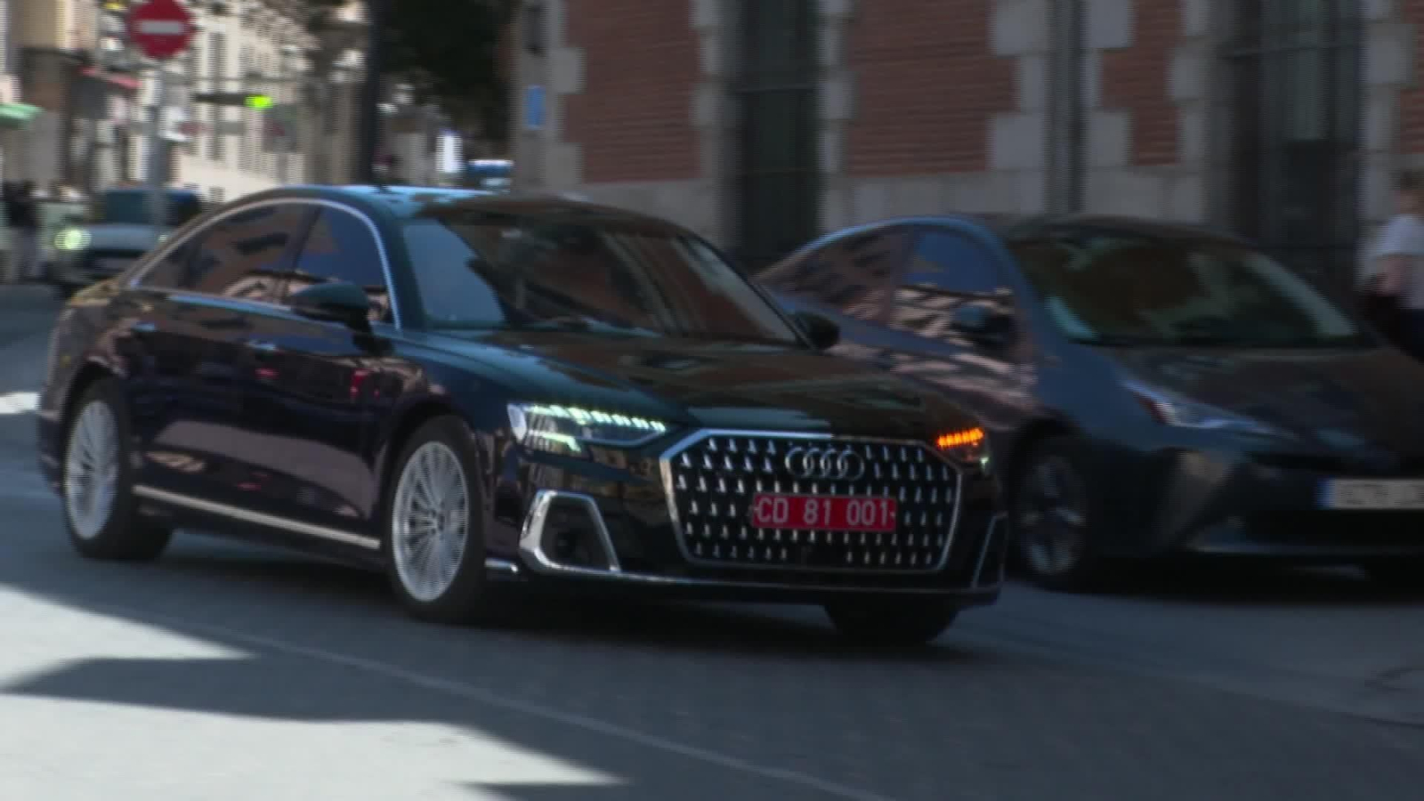 M071-MADRID ALBARES CON EMBAJADORES